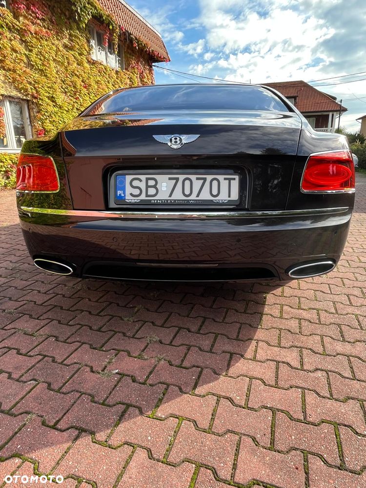 Bentley Flying Spur - 3