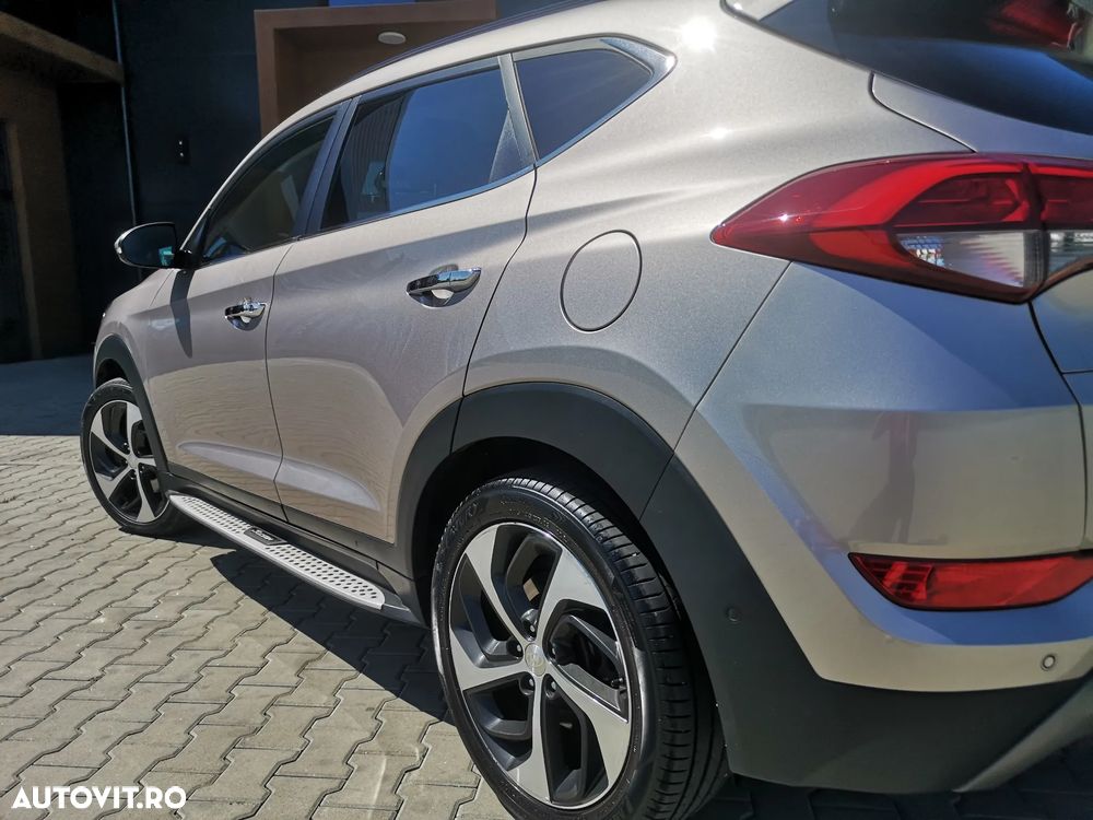 Hyundai Tucson 2.0 CRDI 4WD 6AT Premium+ - 15