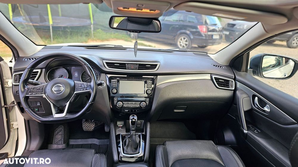 Nissan Qashqai 1.7 dCi Xtronic ALL-MODE 4x4i TEKNA - 9