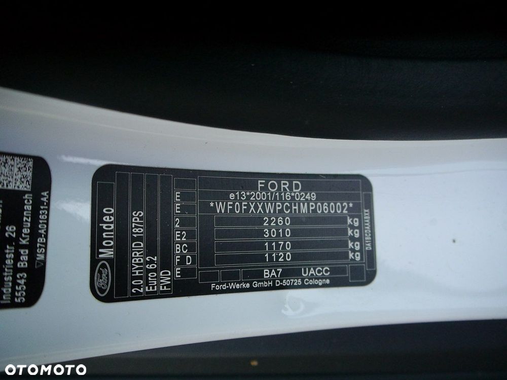 Ford Mondeo - 32
