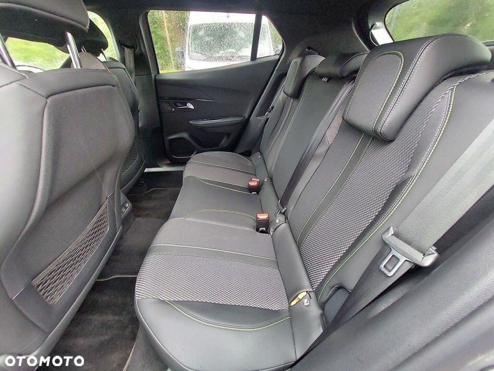 Peugeot 2008 1.2 PureTech GT S&S EAT8 - 11