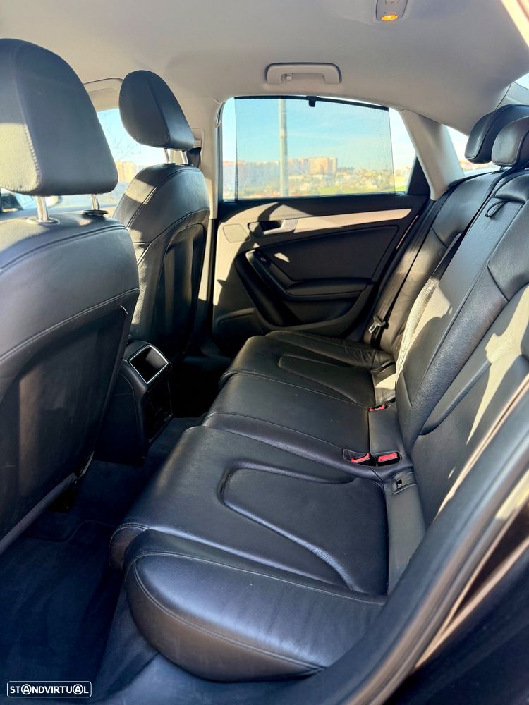 Audi A4 2.0 TDI S-line - 13