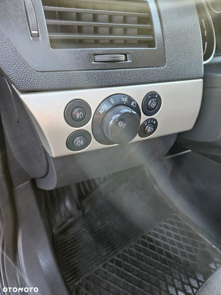 Opel Astra 1.9 CDTI - 26