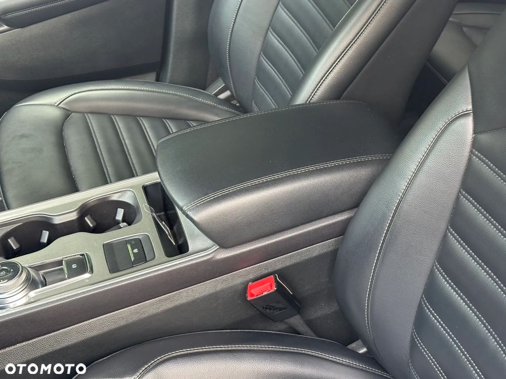 Ford Edge - 11