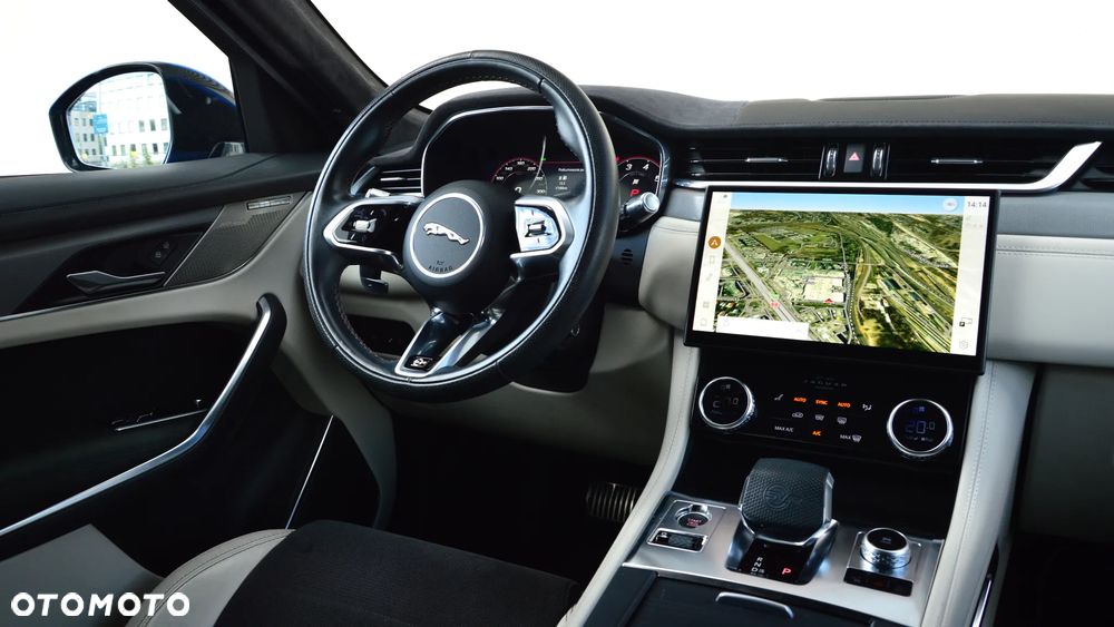 Jaguar F-Pace 5.0 V8 P550 AWD SVR - 24