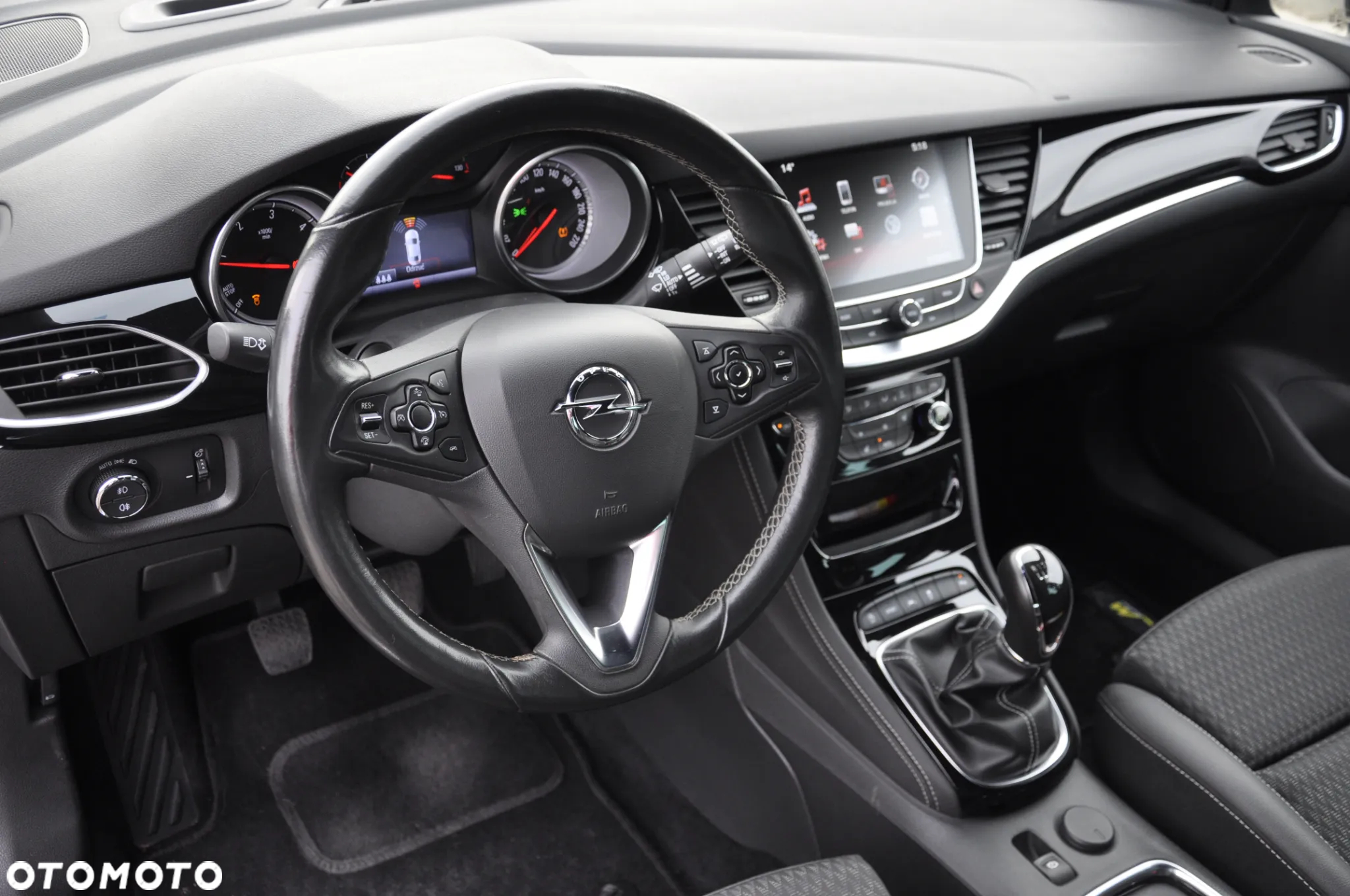 Opel Astra 1.6 BiTurbo D (CDTI) Start/Stop Innovation - 22