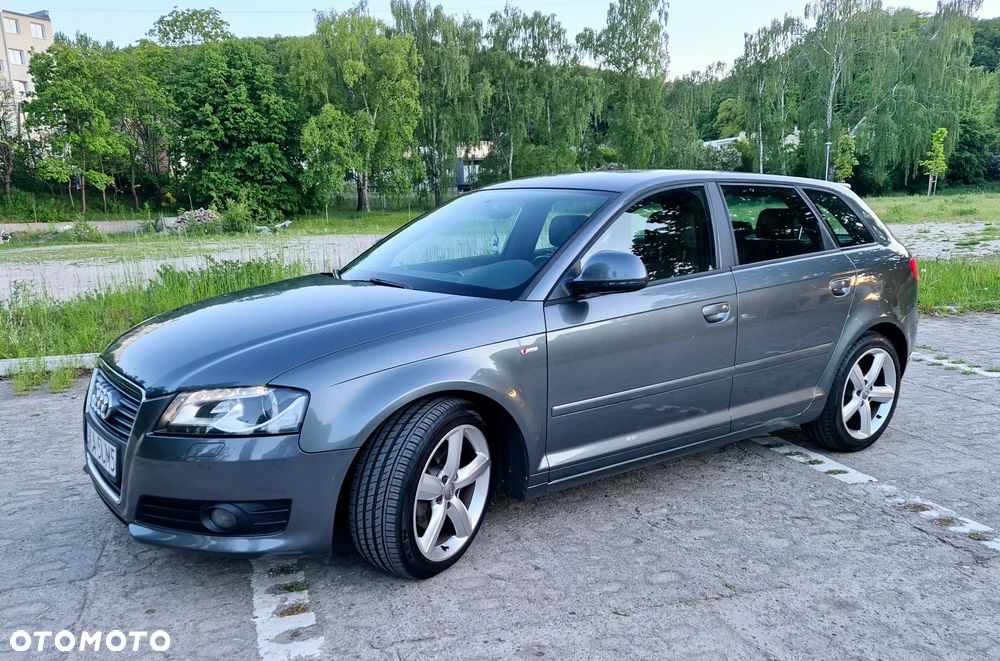 Audi A3 Sportback 2.0 TDI DPF Attraction - 1