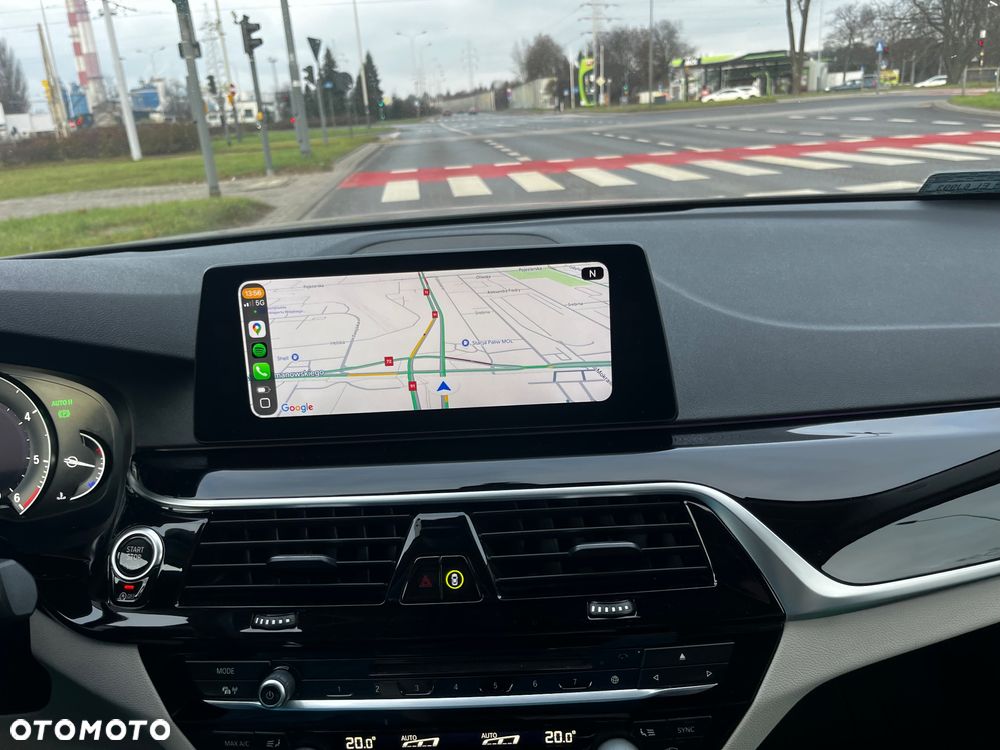 BMW Seria 5 520d Sport Line - 6