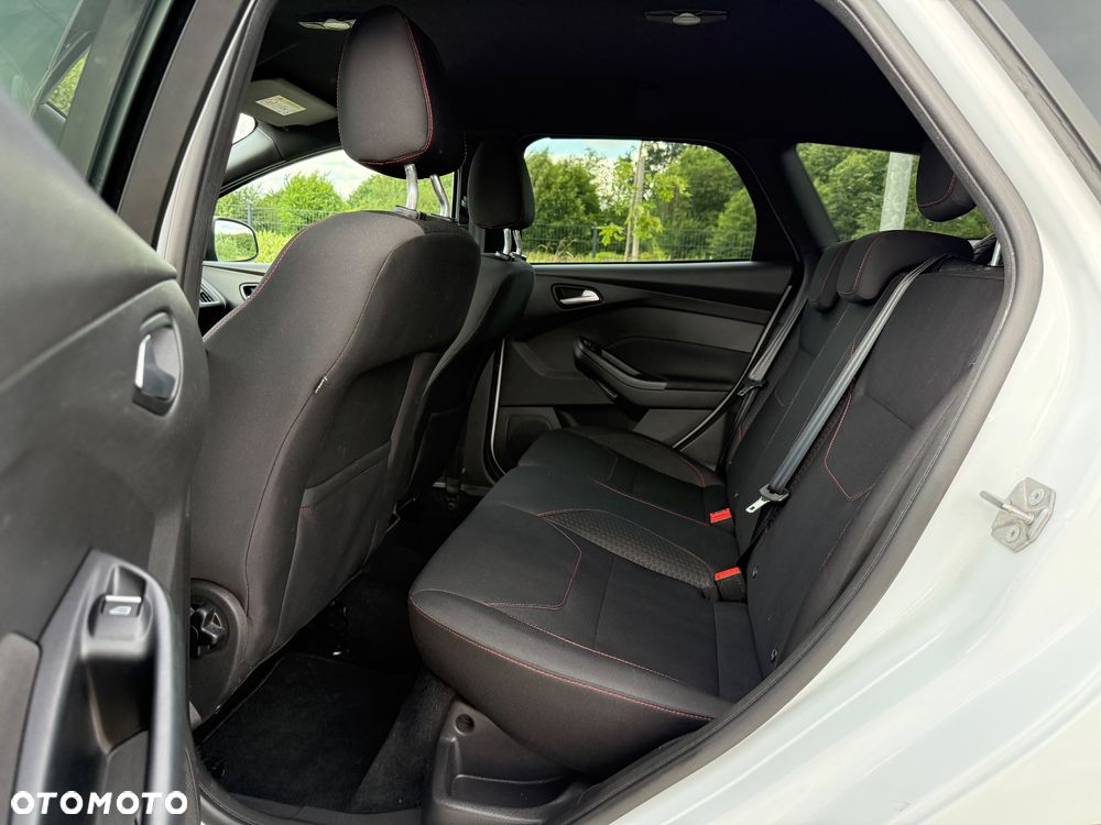 Ford Focus 1.0 EcoBoost Start-Stopp-System ST-LINE STYLE - 35