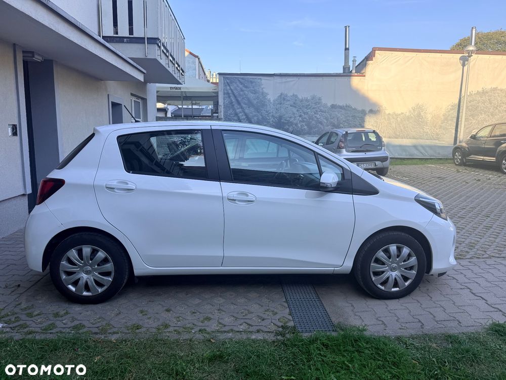 Toyota Yaris 1.33 Premium EU6 - 5