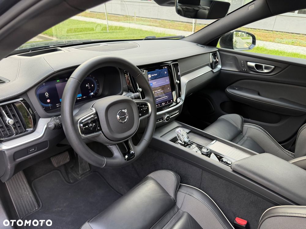 Volvo S60 B5 B AWD Ultimate Dark - 14