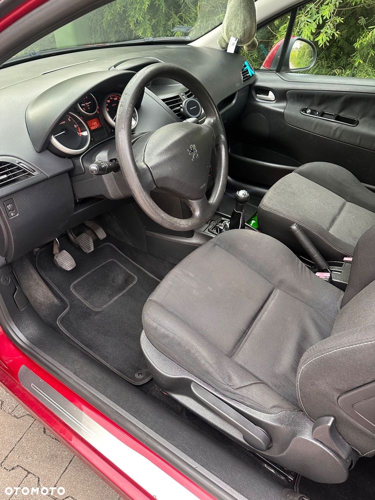 Peugeot 207 - 2