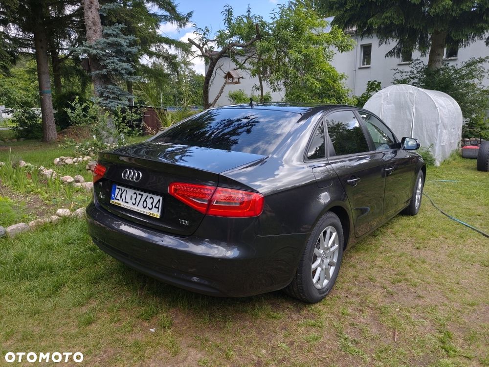 Audi A4 Limousine - 3