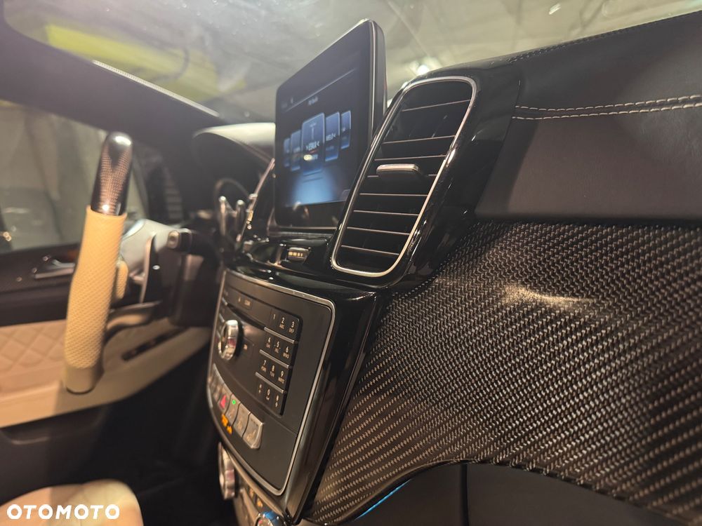 Mercedes-Benz GLE AMG Coupe 43 4-Matic - 18