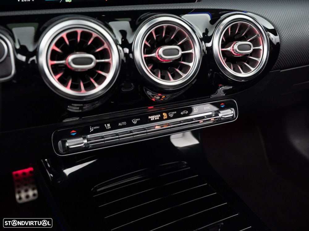 Mercedes-Benz A 180 Limousine d AMG Line Aut. - 25