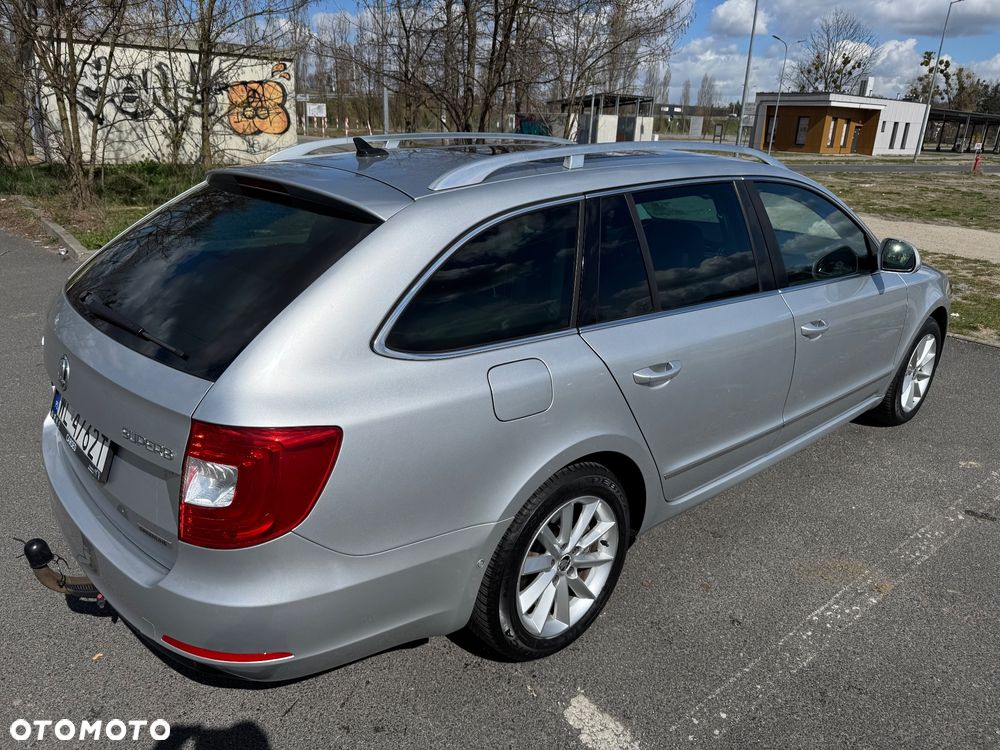 Skoda Superb Combi 1.6 TDI GreenLine - 3