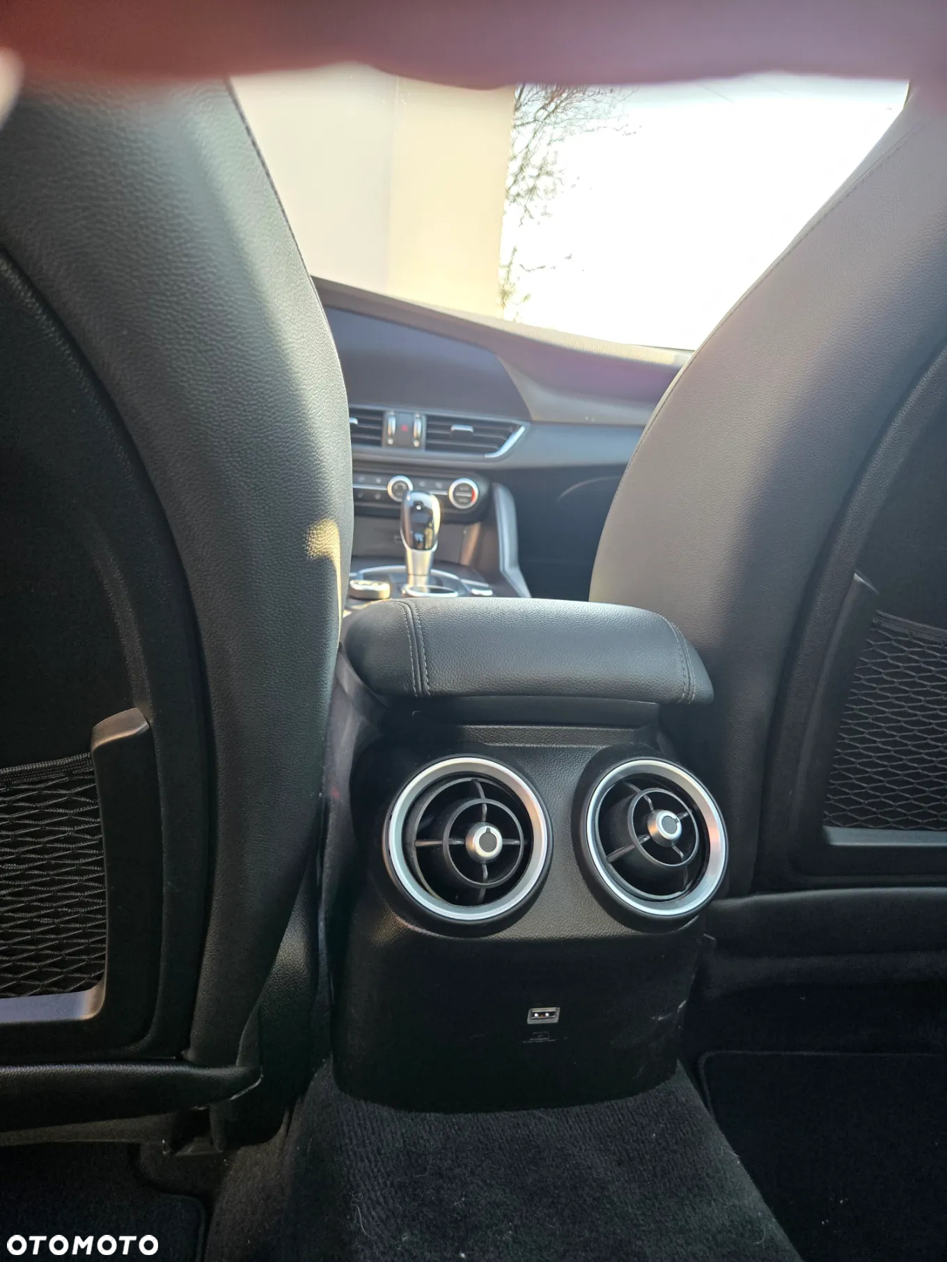 Alfa Romeo Giulia 2.0 Turbo 16V AT8-Q4 Veloce - 10