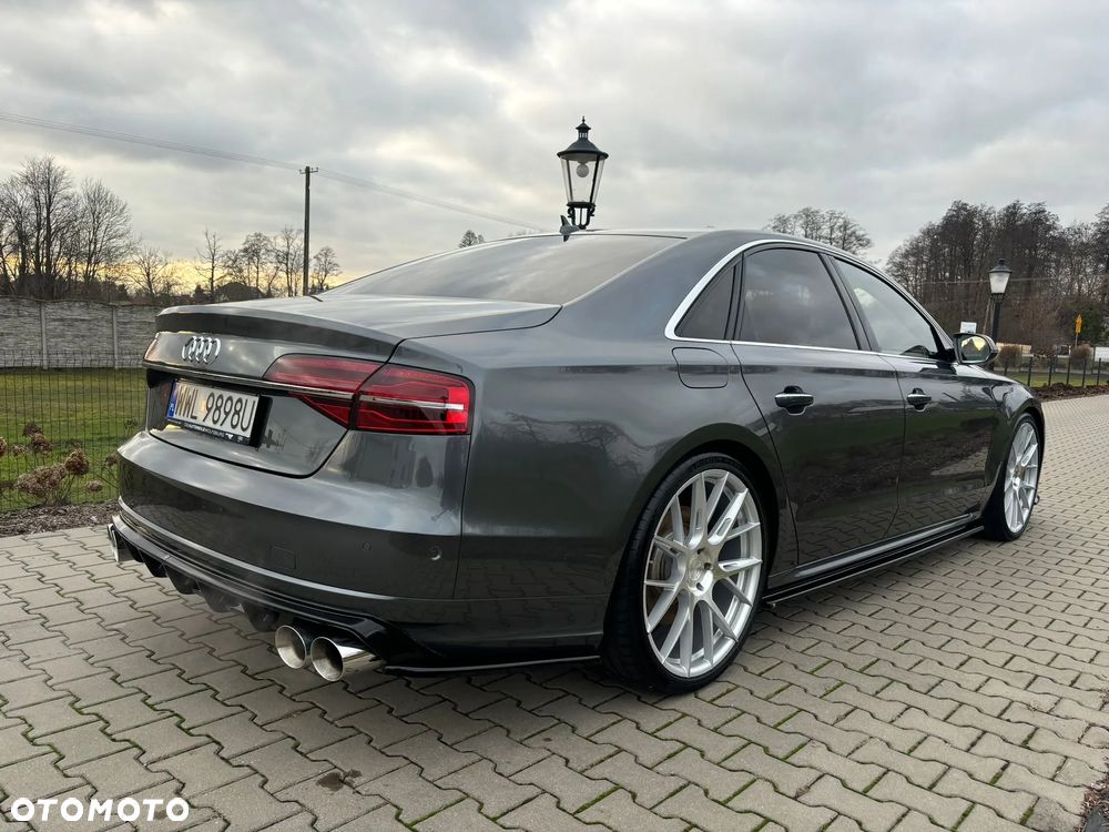 Audi S8 - 7