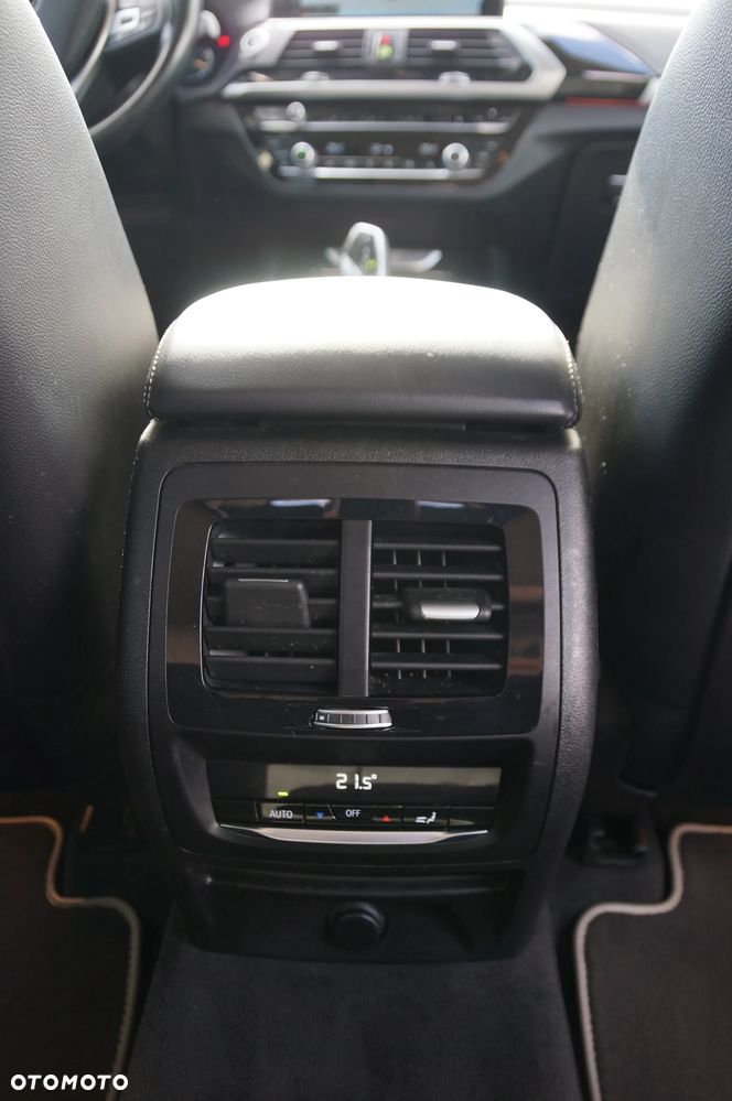 BMW X3 xDrive20d - 31