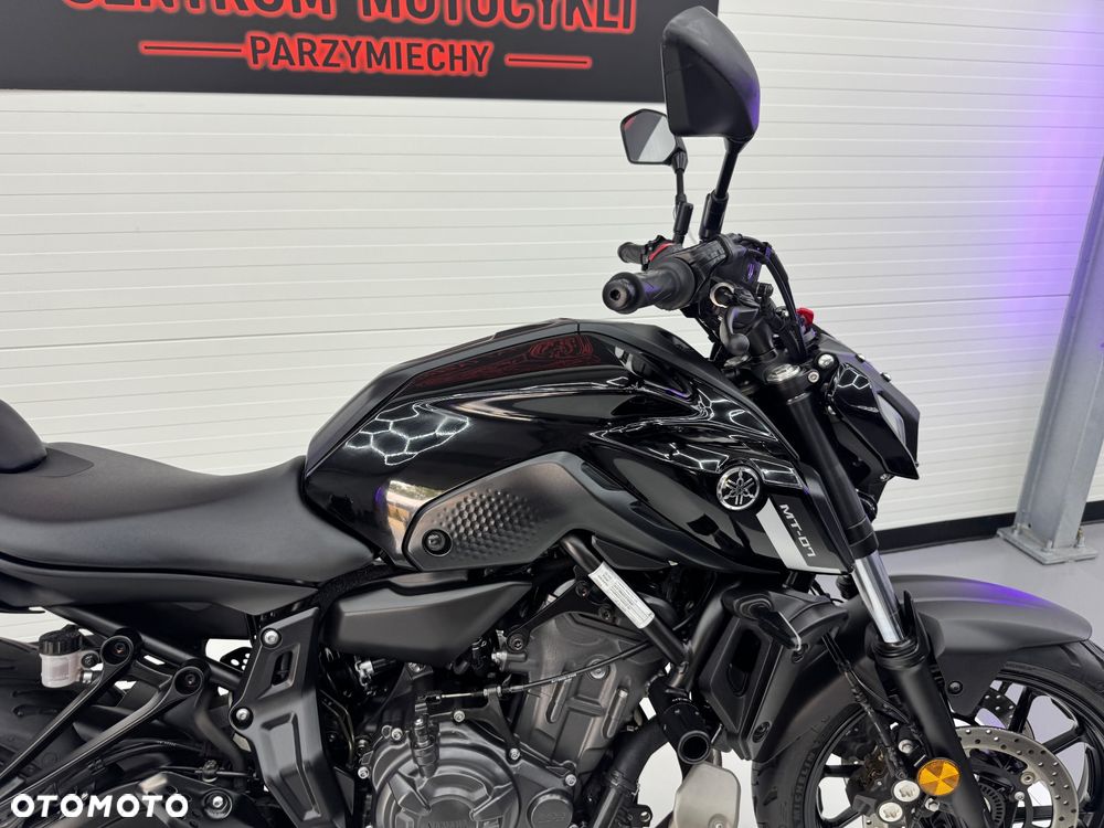 Yamaha MT - 24