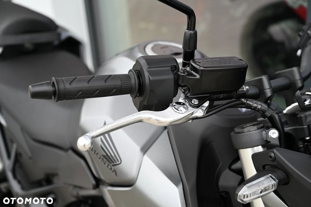 Honda Hornet - 26