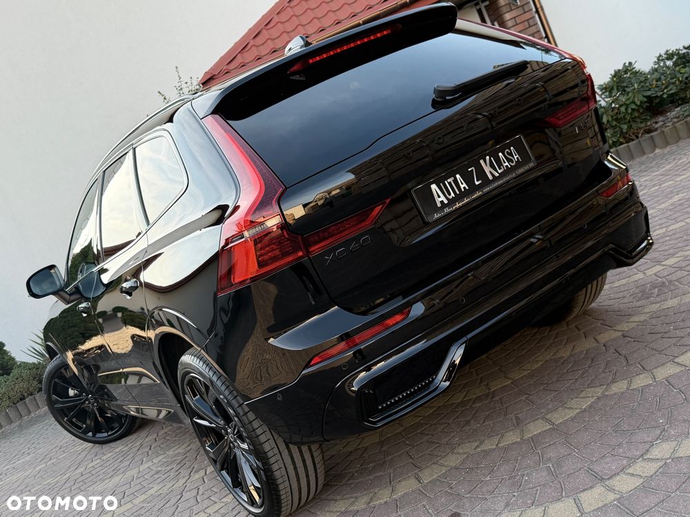 Volvo XC 60 B5 B AWD Ultimate Dark - 8