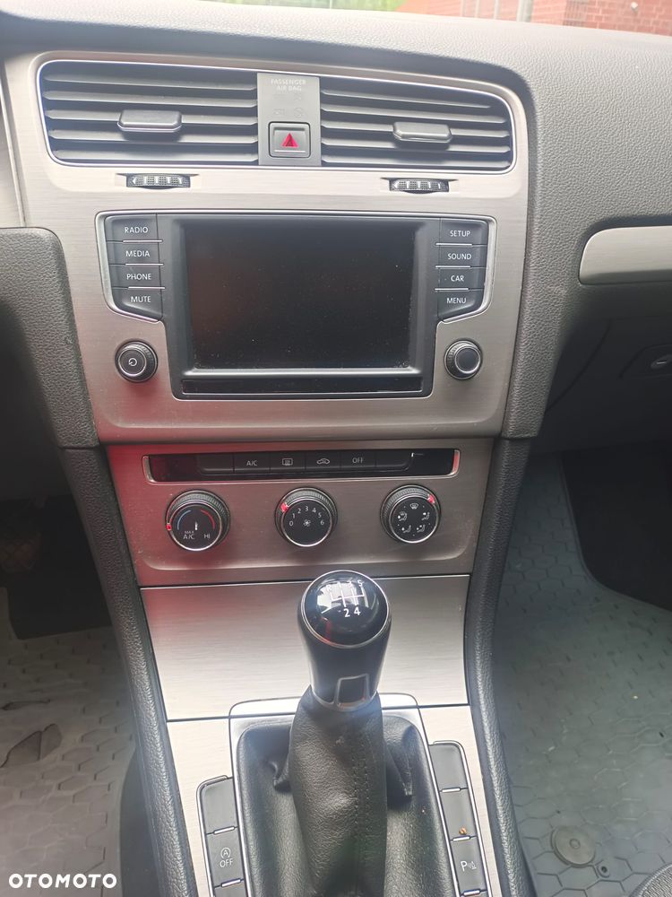 Volkswagen Golf 1.6 TDI BlueMotion Trendline - 6