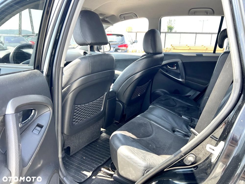 Toyota RAV4 2.2 D-4D Premium - 6