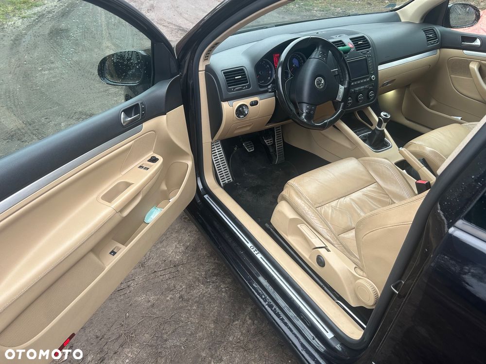 Volkswagen Golf 2.0 GTI - 8