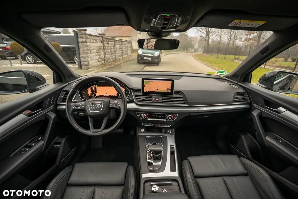 Audi Q5 55 TFSIe quattro S tronic S line business - 32