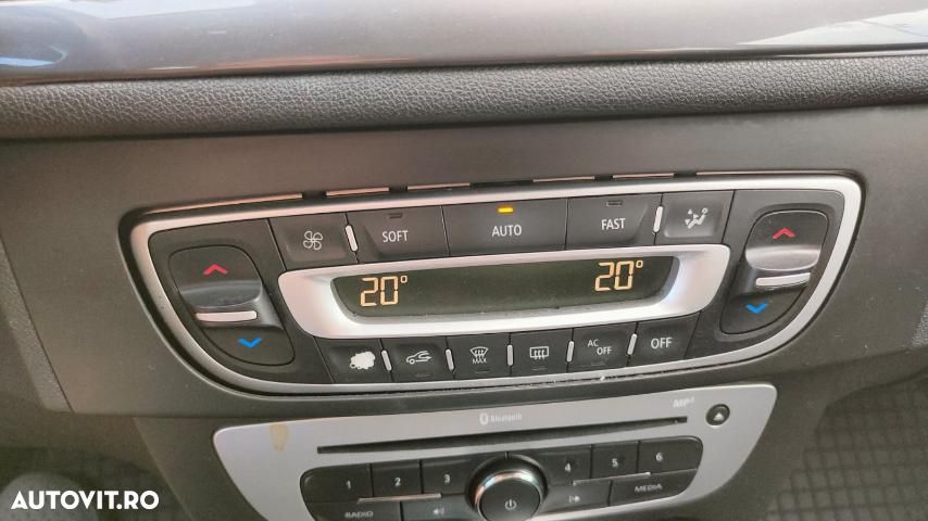 Renault Megane dCi 110 FAP EDC Dynamique - 10