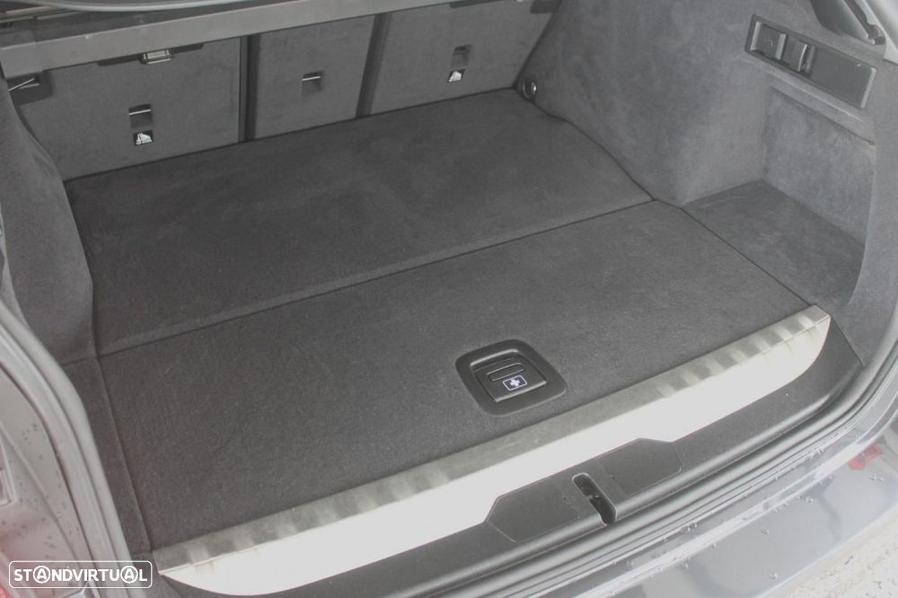 BMW 320 e Line Sport Auto - 36