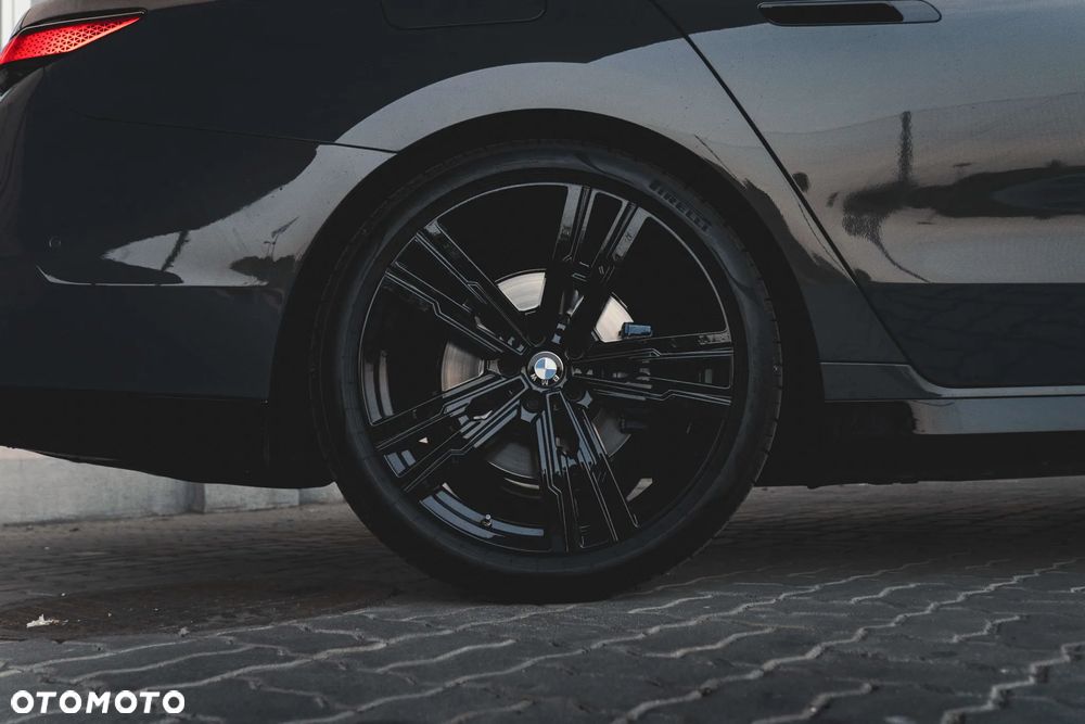 BMW Seria 7 740d xDrive mHEV sport - 9