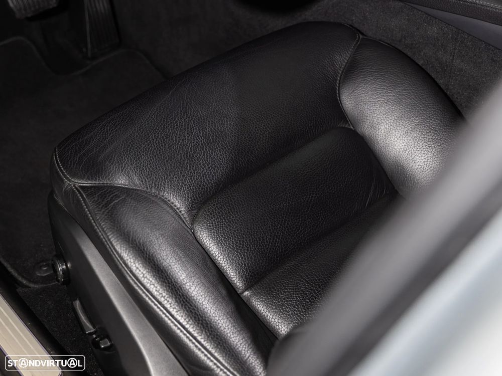 Volvo V90 2.0 D5 Momentum AWD Geartronic - 22