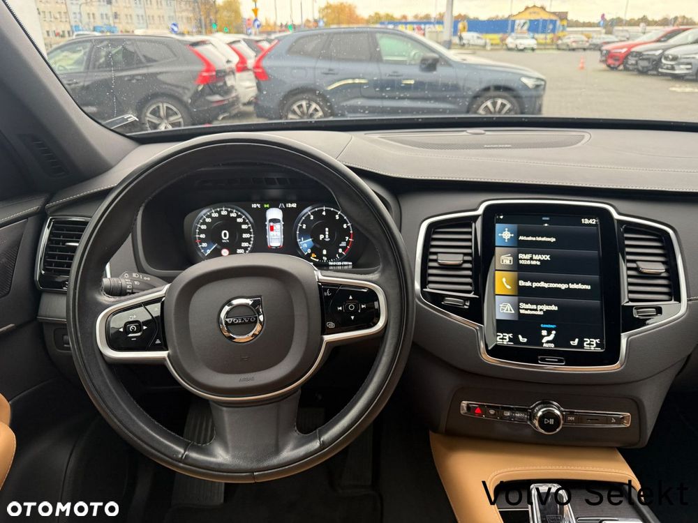 Volvo XC 90 - 18
