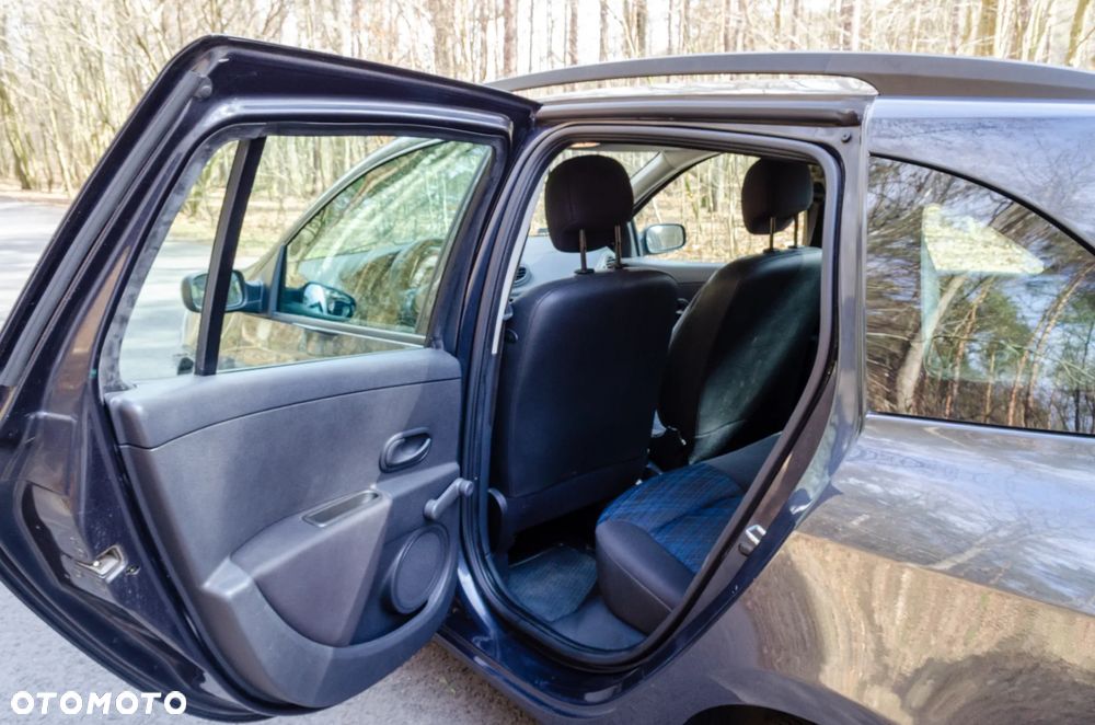 Renault Clio 1.2 16V Wind - 13