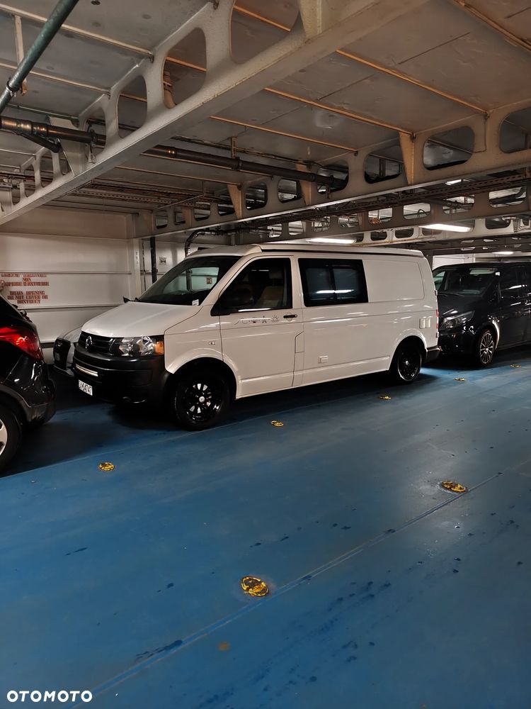 Volkswagen T5 Campervan - 8