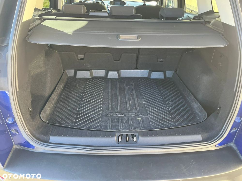 Ford Kuga - 16