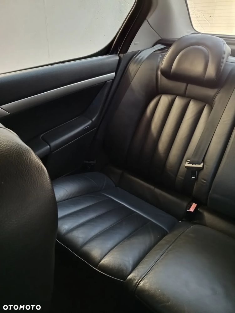 Peugeot 407 2.0 HDI Premium - 10