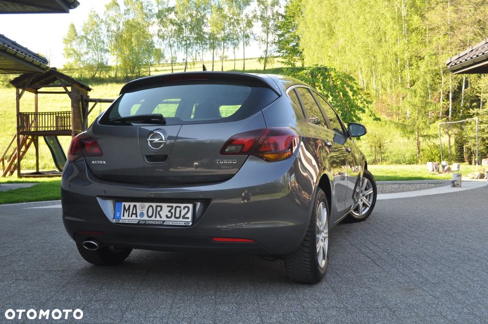 Opel Astra 1.4 Turbo Cosmo - 10