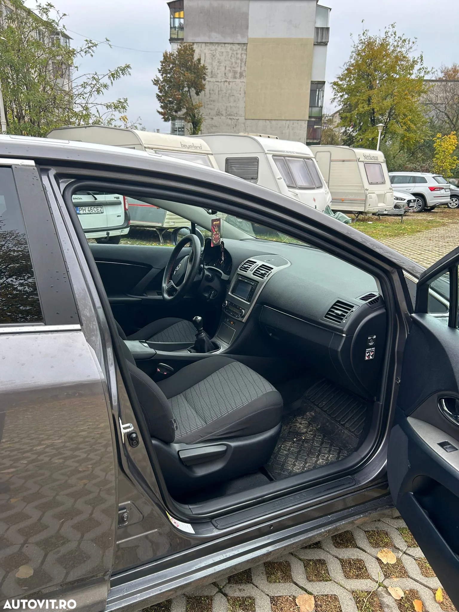 Toyota Avensis 2.0 D-4D Executive - 6