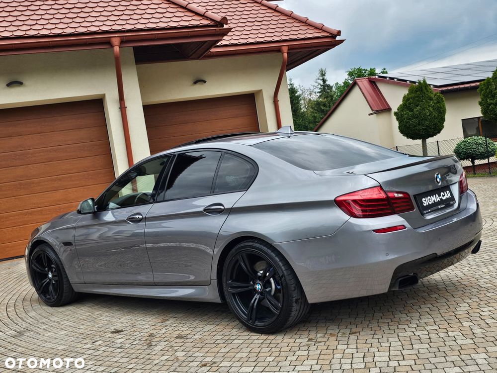 BMW Seria 5 M550d xDrive Sport-Aut - 24