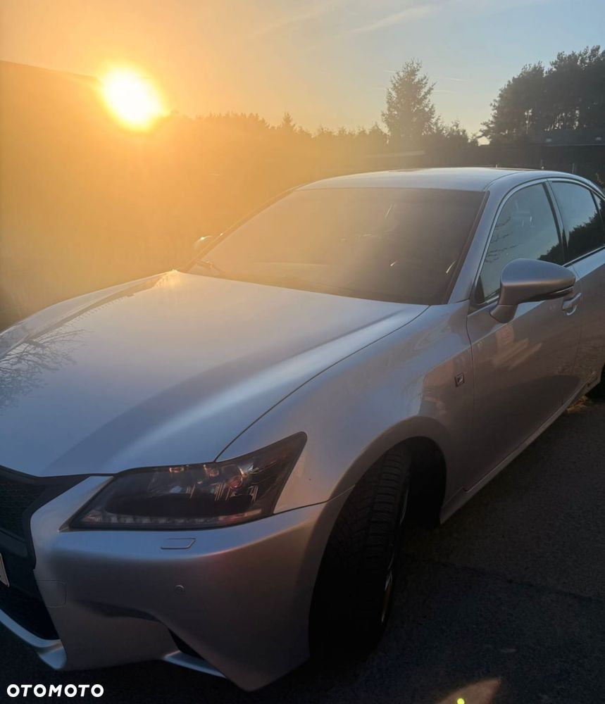 Lexus GS 450h - 21