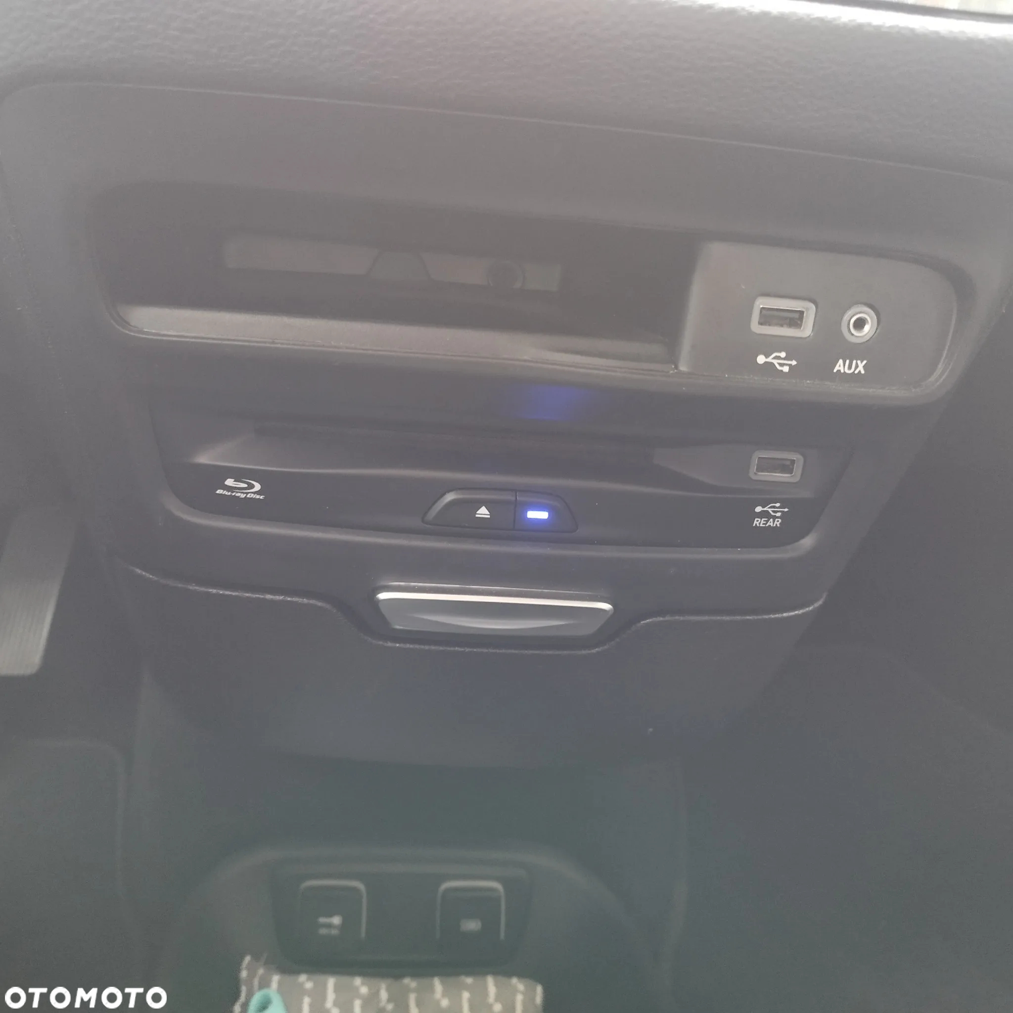 Chrysler Pacifica - 23