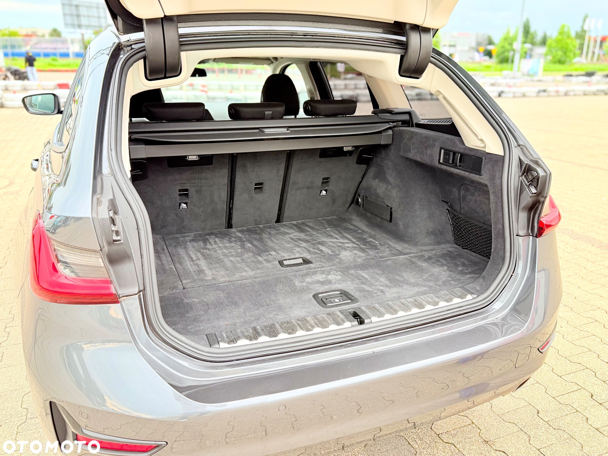 BMW Seria 3 318d Touring Advantage - 29