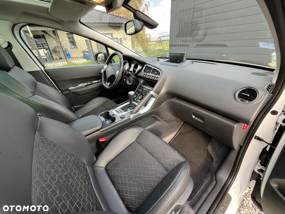 Peugeot 3008 e-HDi 115 ETG6 Stop&Start Allure - 16