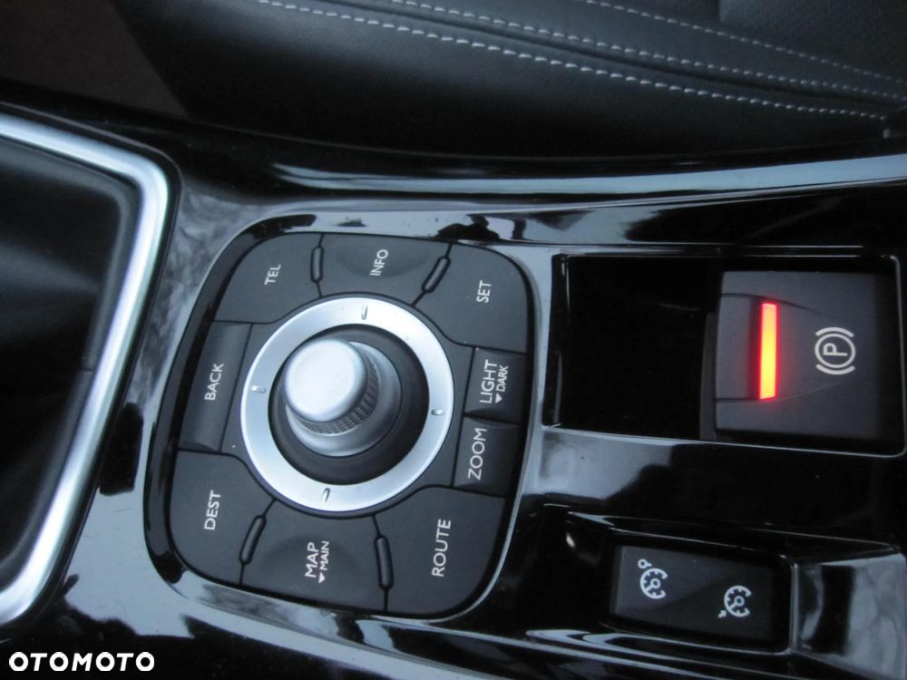 Renault Laguna 2.0 DCi Initiale - 17