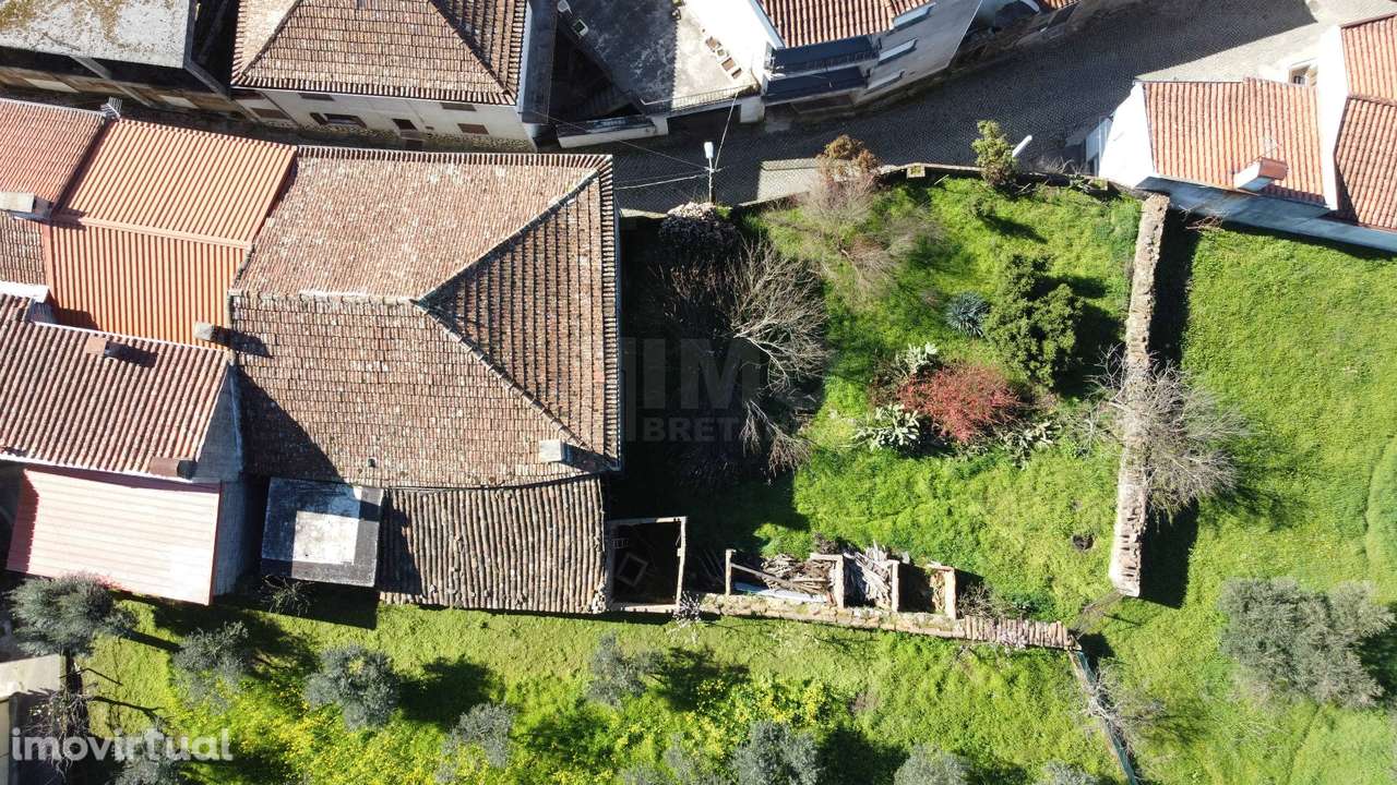 Moradia V7 de 3 pisos c/ Quintal – Peso - a 15 min. da Covilhã - Grande imagem: 3/38