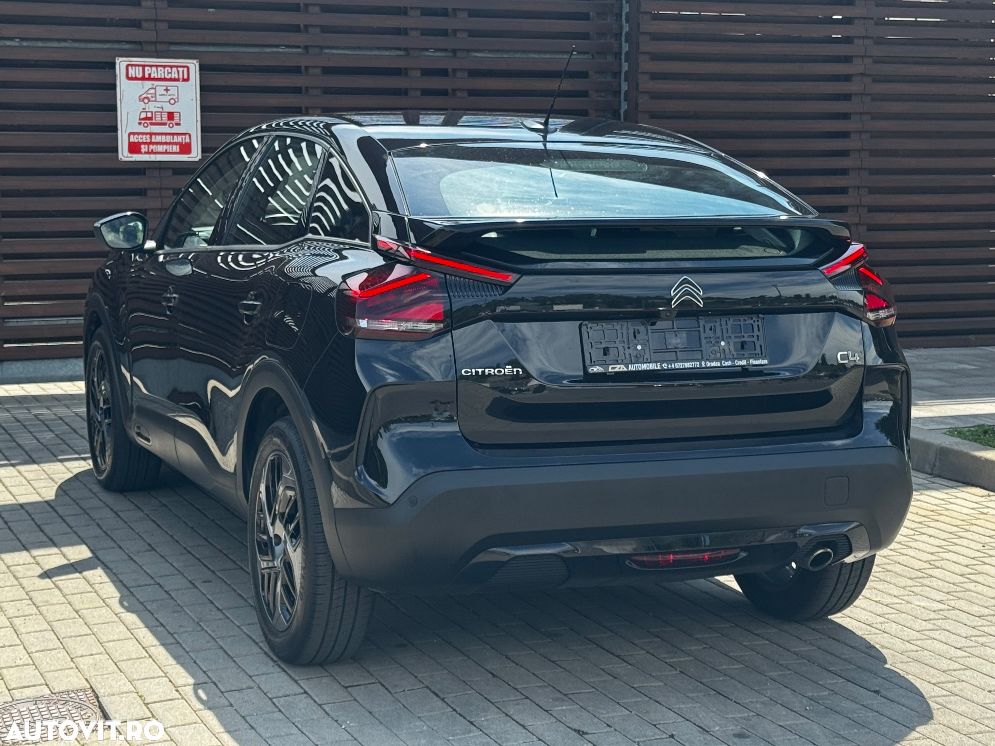 Citroën C4 BlueHDi 130 Stop&Start EAT8 SHINE - 9