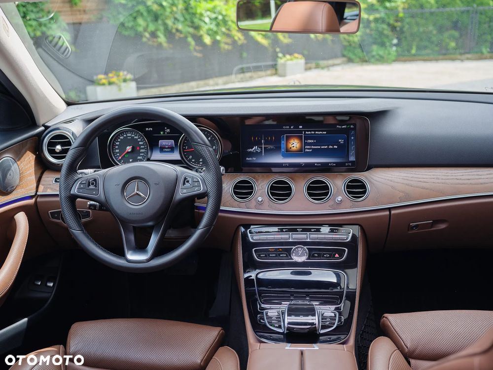 Mercedes-Benz Klasa E 220 d 9G-TRONIC - 26